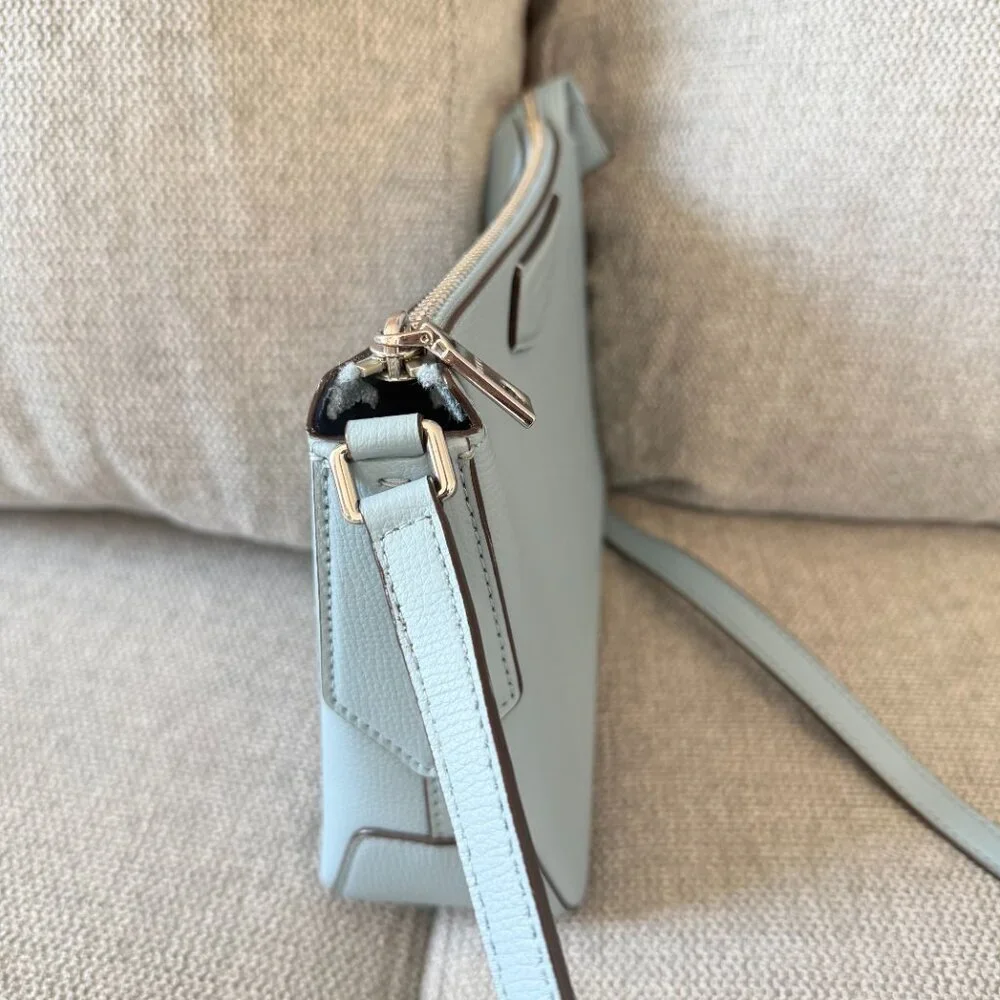 👜✨ DKNY New York Pebbled Leather Crossbody – Light Blue ✨👜 - Picture 5 of 11